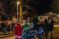 PRAZNIČNA TRŽNICA V DIVAČI in PRIHOD DEDKA MRAZA 28